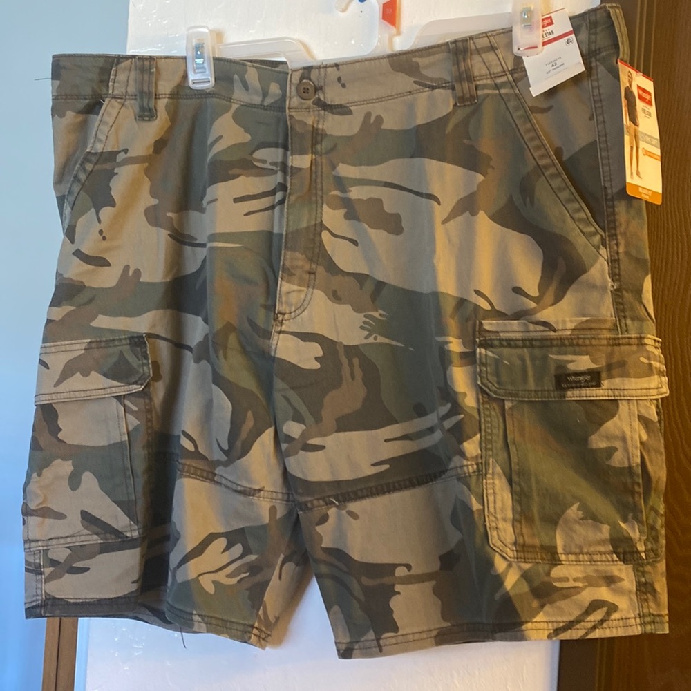 Wrangler Men's and Big Men's Stretch Cargo Shorts